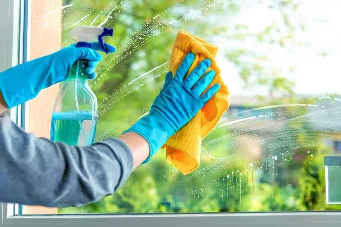 Window and glass cleaning service in Jacksonville, FL